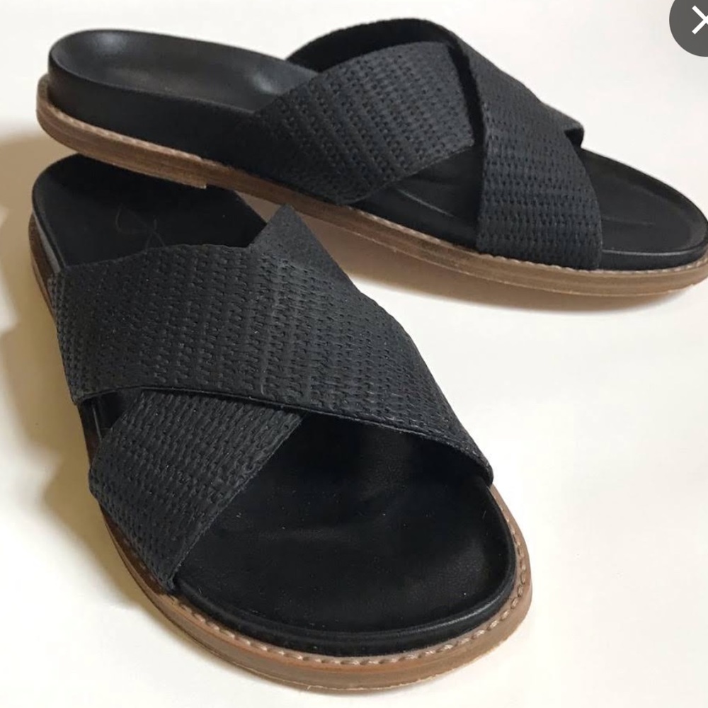 Joie Black Crisscross Slide Sandals in size 10